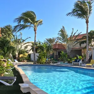 Casalina Garden 2 Blocks To Palm & Kitesurfing School Appartement Palm Beach